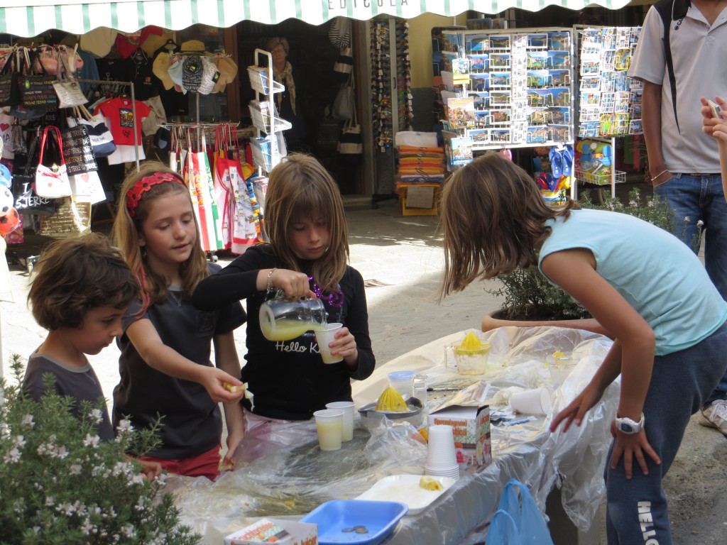 Lemonade stand in Cinque Terre